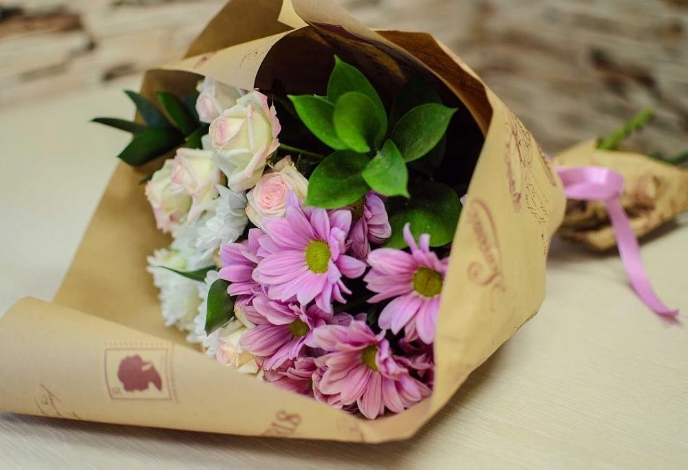 Букет цветов из: Розы и Хризантемы в Локне