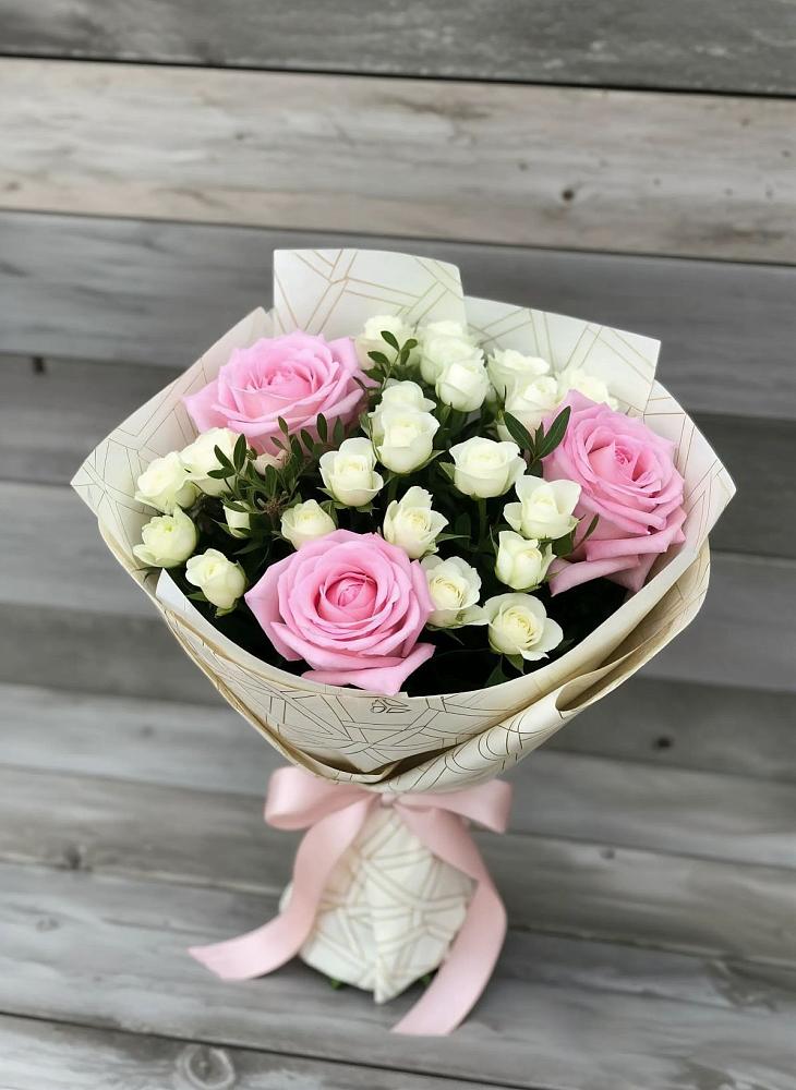 Букет цветов из: Розы в Локне