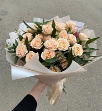 Букет Кремовые розы Латте в Локне