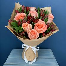 Букет цветов из:  Розы и Альстромерии #REPLACE_PRED# Локне