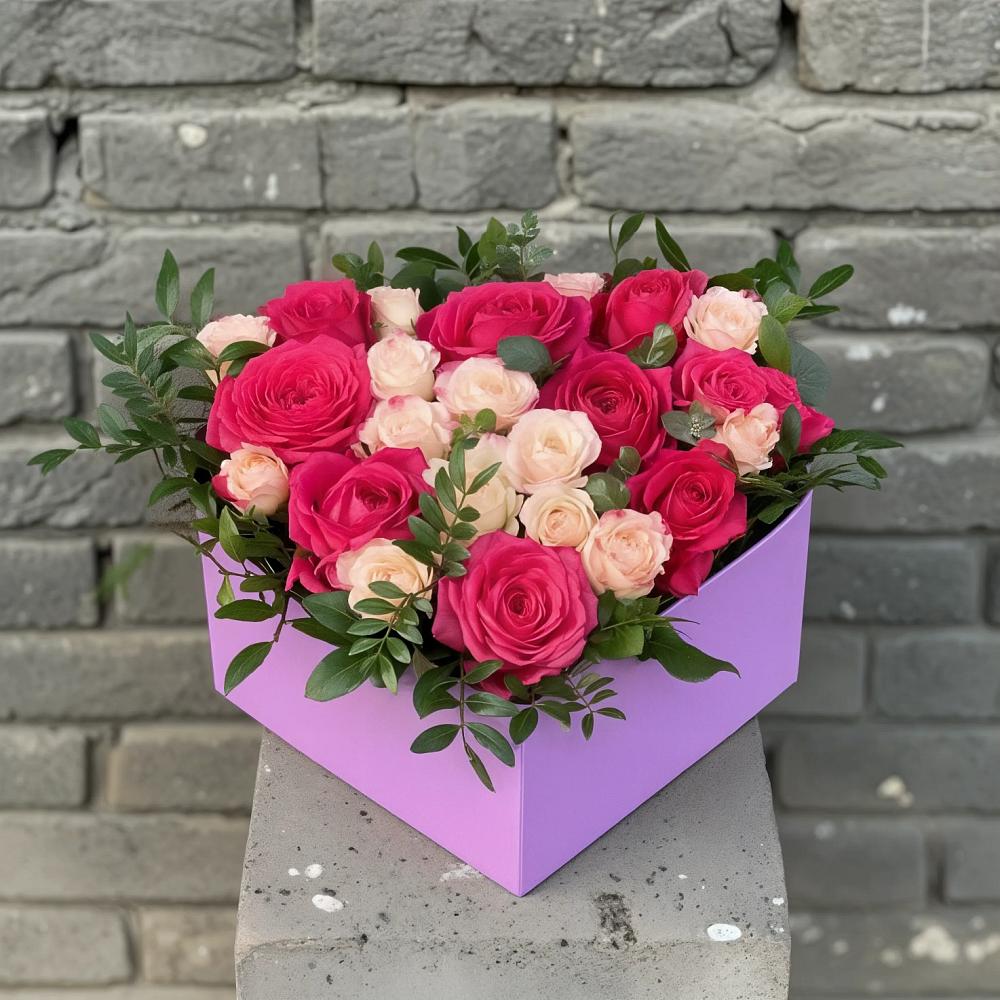 Цветочная композиция из Розы в коробке в Локне