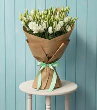 Букет цветов из:  Лизиантусы в Локне