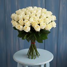 Букет 51 Белая роза Эдлесс Лав в Локне