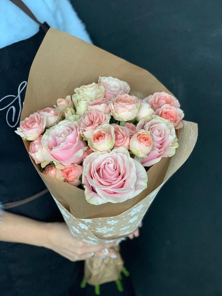 Букет цветов из: Хризантемы и Розы в Локне