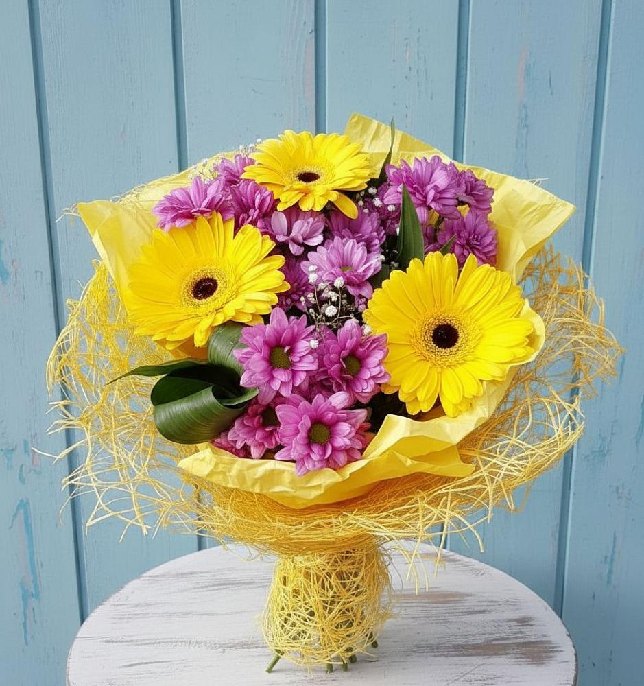 Букет цветов из: Хризантемы и Герберы в Локне