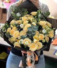 Букет цветов из:  Розы и Лизиантусы #REPLACE_PRED# Локне