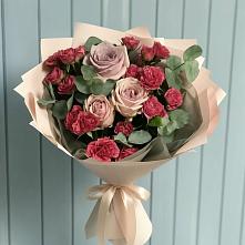 Букет цветов из:  Гвоздики и Розы в Локне