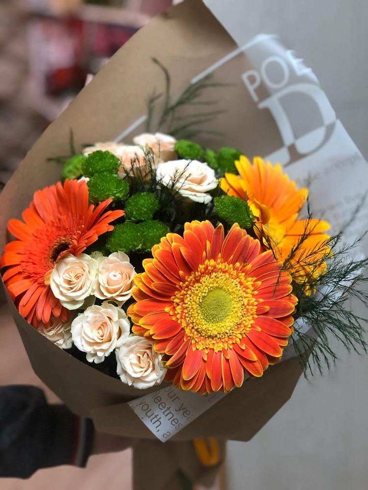 Букет цветов из: Герберы, Хризантемы и Розы в Локне