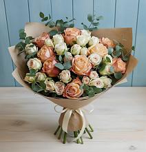 Букет цветов из:  Альстромерии и Розы в Локне