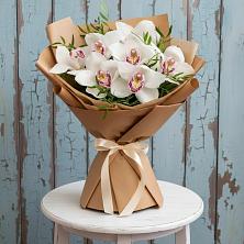 Букет цветов из:  Орхидеи и Розы в Локне
